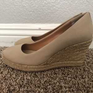 NWOB J. Crew Nude Espadrille Wedges Size 7.5